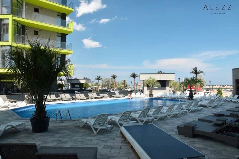 Ranya Apartments Alezzi Beach Resort Năvodari Exterior foto
